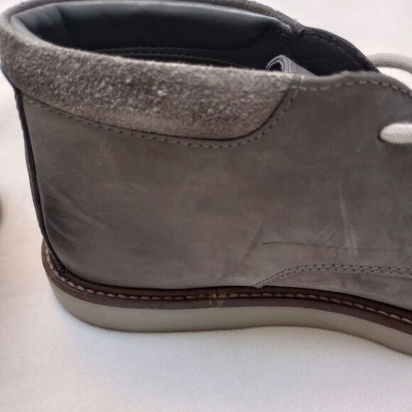 Clarks Grandin Top Chukka Boot in Gray Nubuck, size 8 main image 14